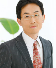 不登校専門カウンセラー新井輝一