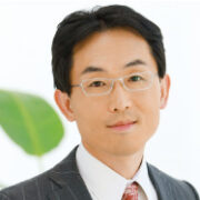 不登校専門カウンセラー新井輝一