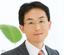 不登校専門カウンセラー新井輝一